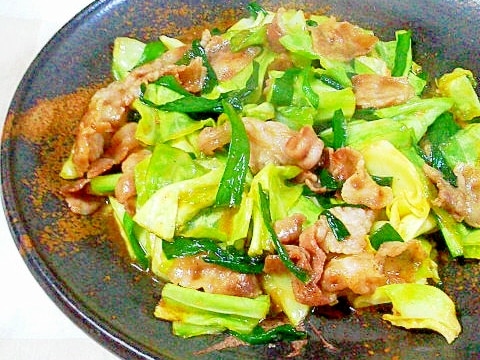 キャベツと豚ニラ味噌タレ炒め(油不使用)